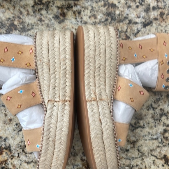 Rag & Bone Tara Wedge in Dune - Picture 11 of 12